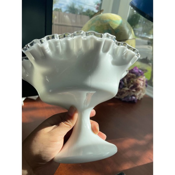 8" Round Double Crimped Comport Silver Crest - Picture 6 of 6